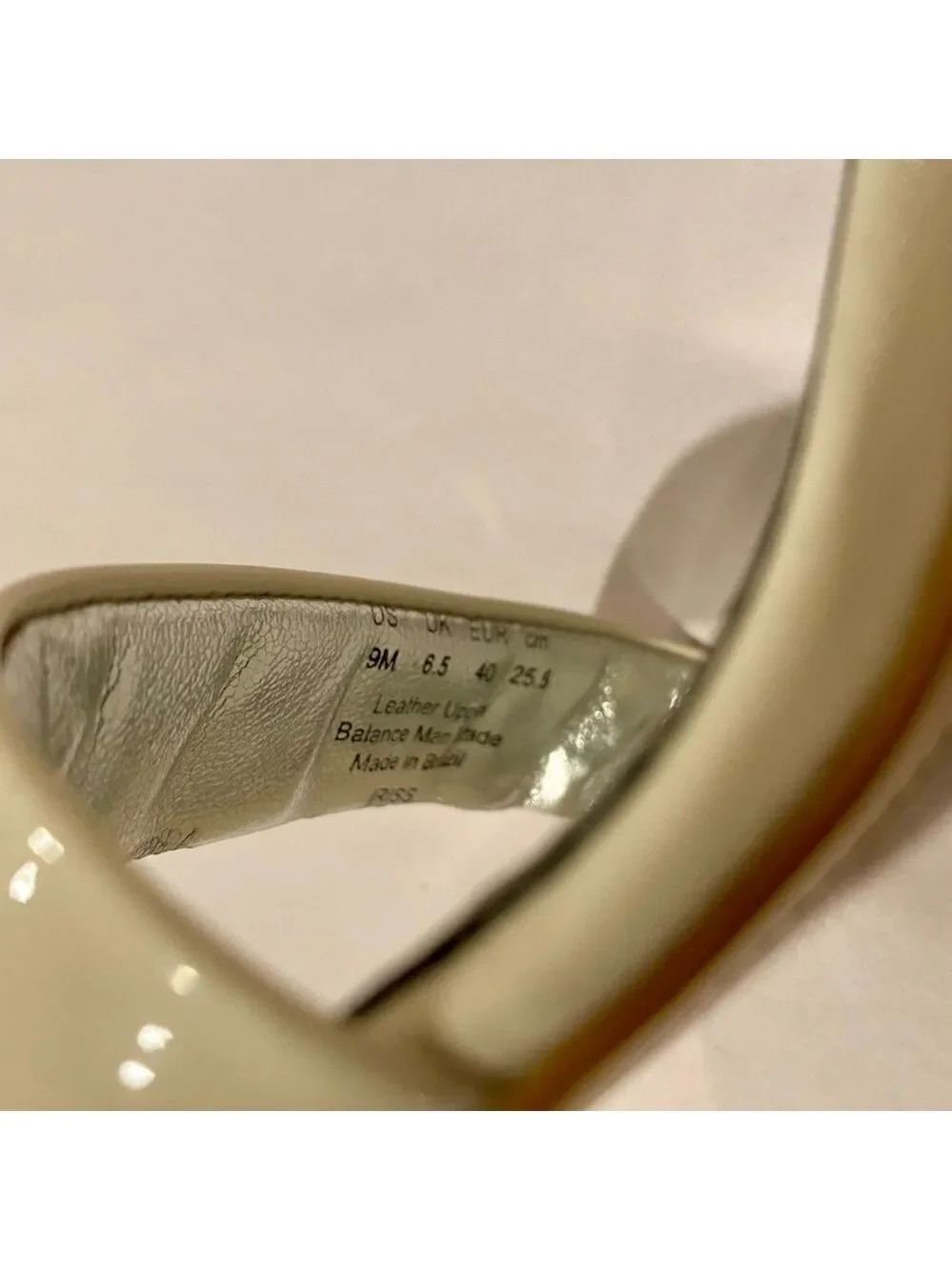 Naturalizer 27 Edit Iriss - Satin Pearl Beige Patent Leather - size 9